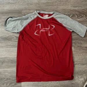 Red and gray under armor shirt